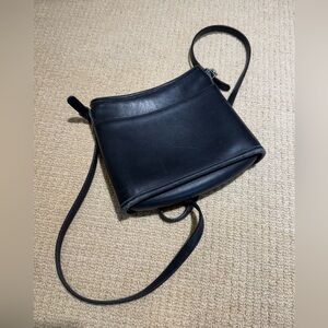 Coach Black Leather Crossbody/Shoulder Bag